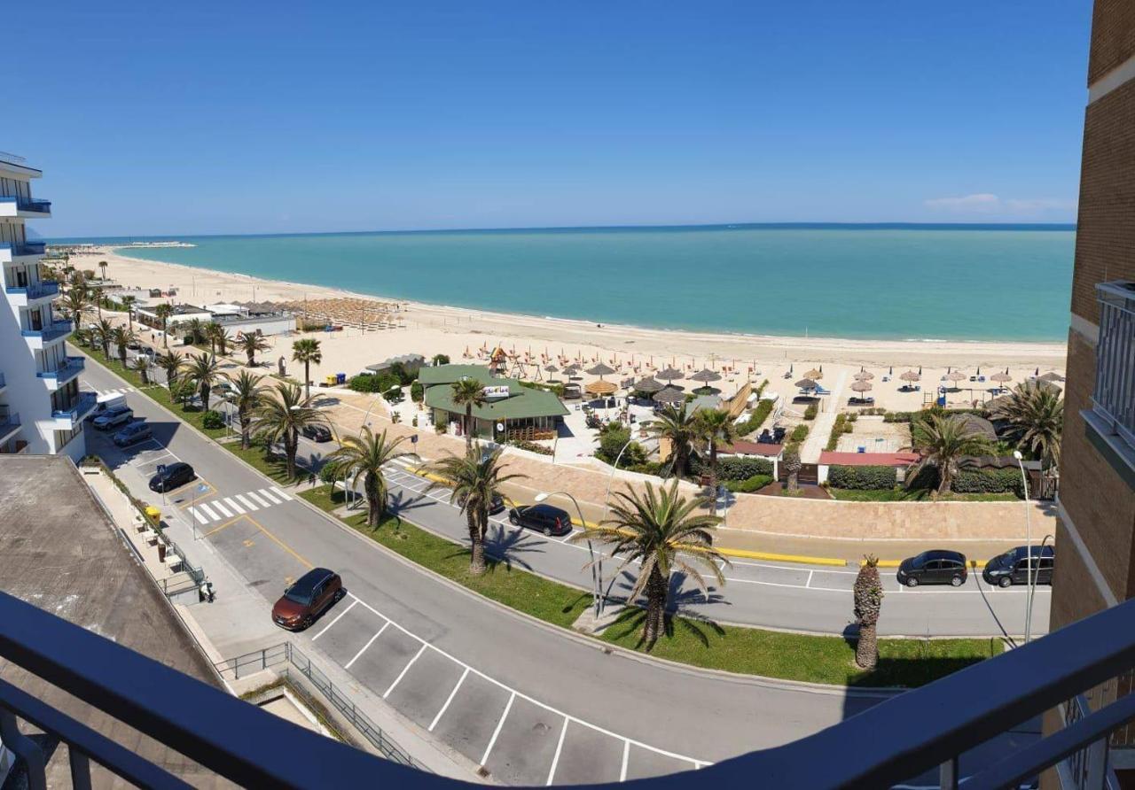 Sky Beach Civitanova Marche Eksteriør billede